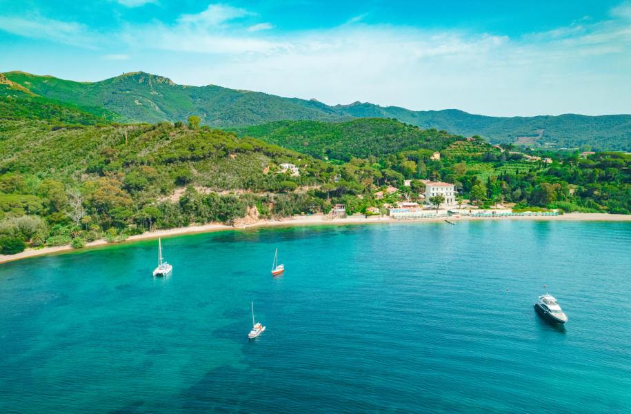rosselbalepalme nl mei-op-het-eiland-elba-in-stacaravan-met-toegang-tot-de-spa 020